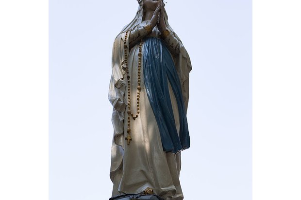 Statue de la Vierge à Rognonas